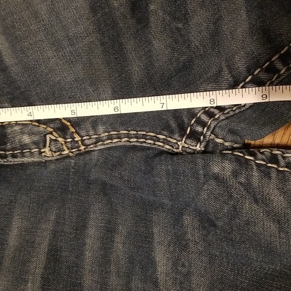 Silver Suki Mid-rise Skinny distressed Size 30/31 - Picture 7 of 9